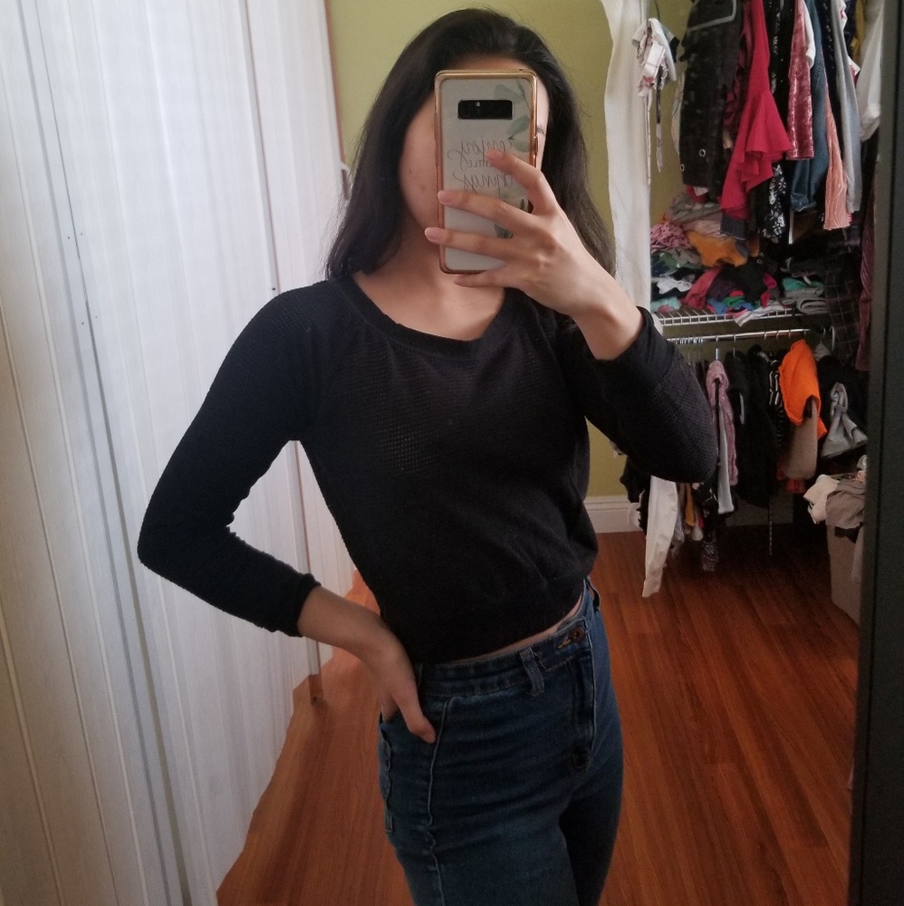 Black Long Sleve Crop Top